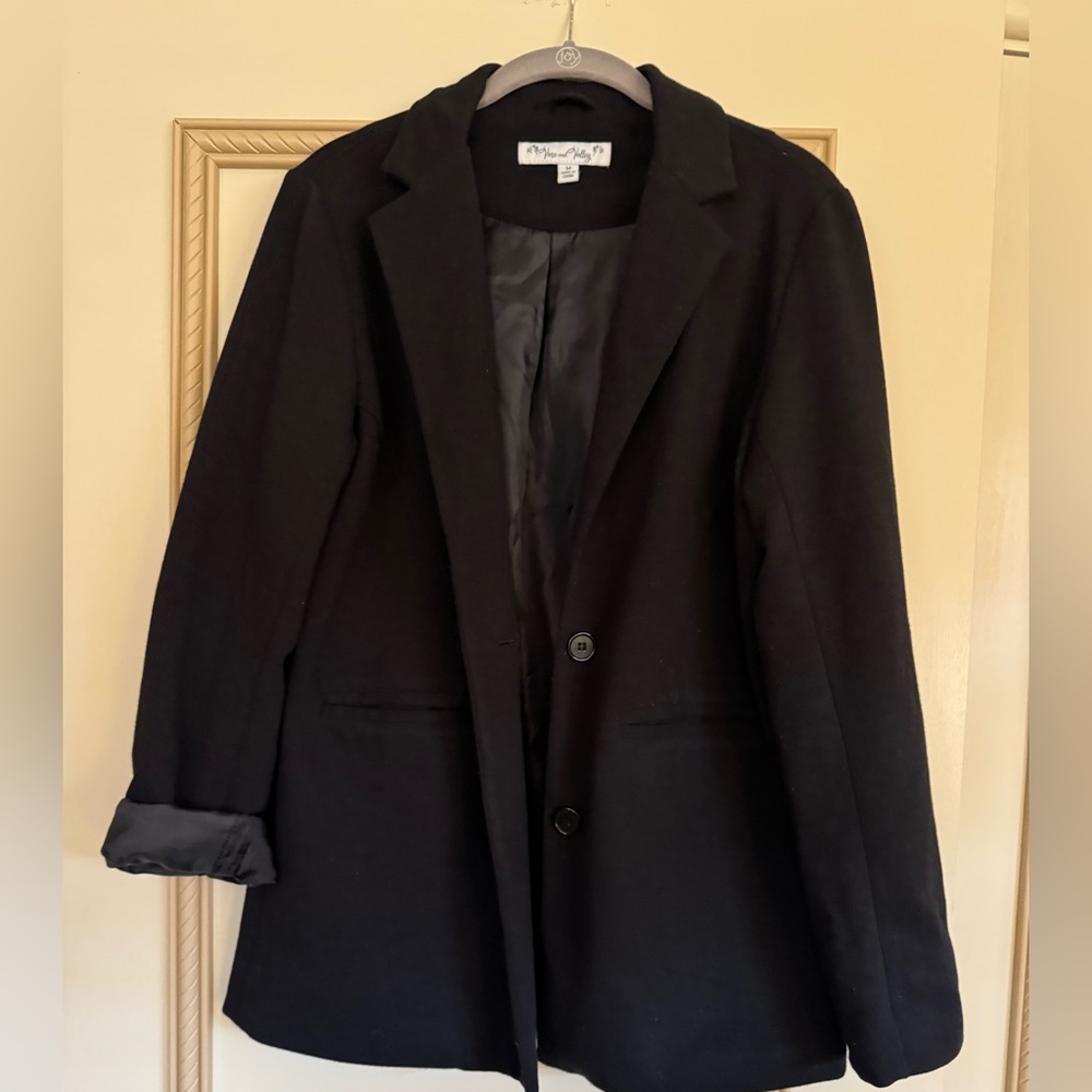 Elegant Black Women's Blazer
